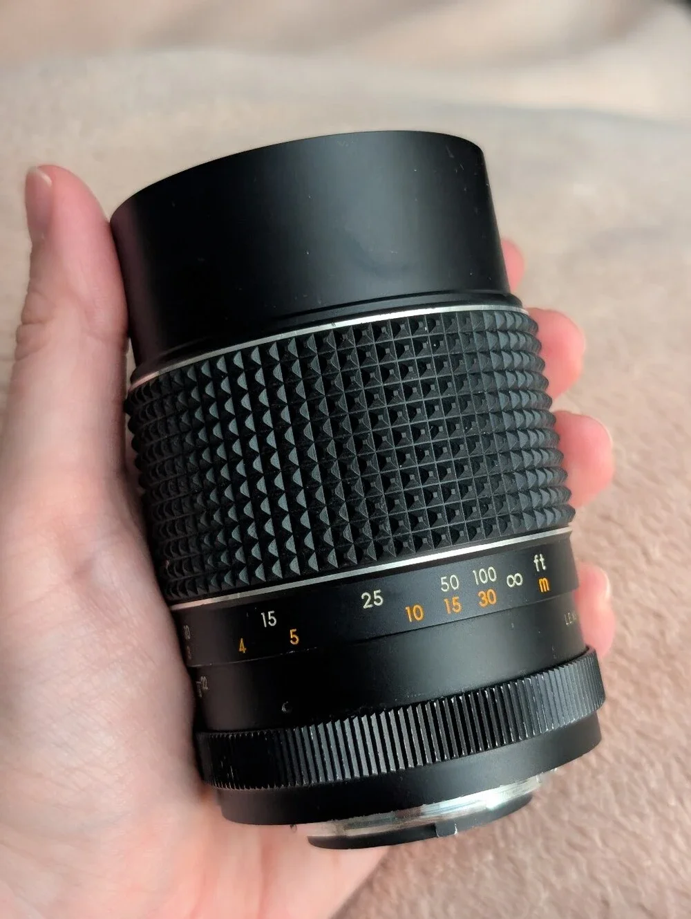 Miida 135mm f/2.8 telephoto manual lens with loose hood